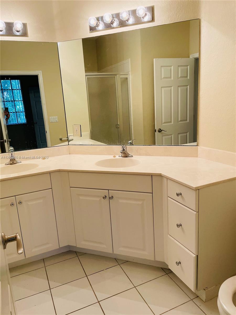 MARSH HARBOUR 41 CONDO - Residential