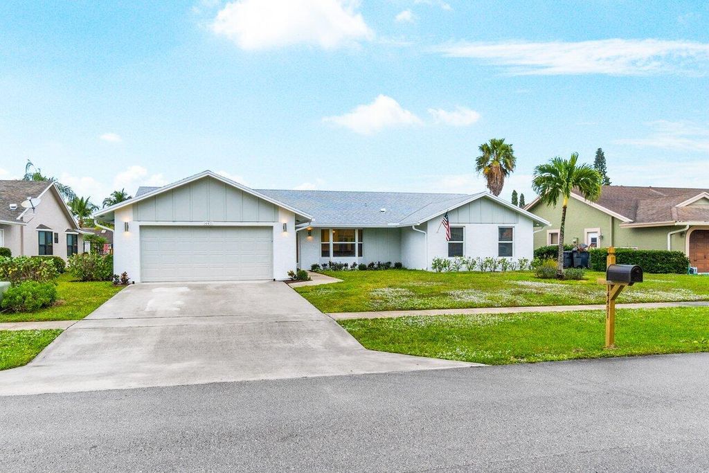 Photo of 14411 Larkspur Lane, Wellington, FL 33414 (MLS # R10943371)