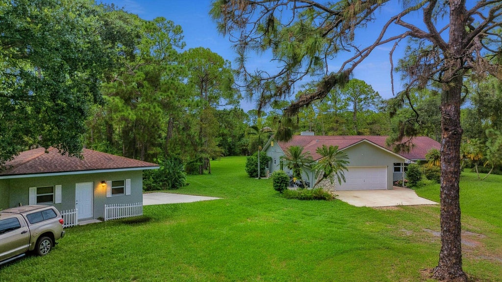 Photo of 13443 WINDOVER Way, Palm Beach Gardens, FL 33418 (MLS # B26079870)