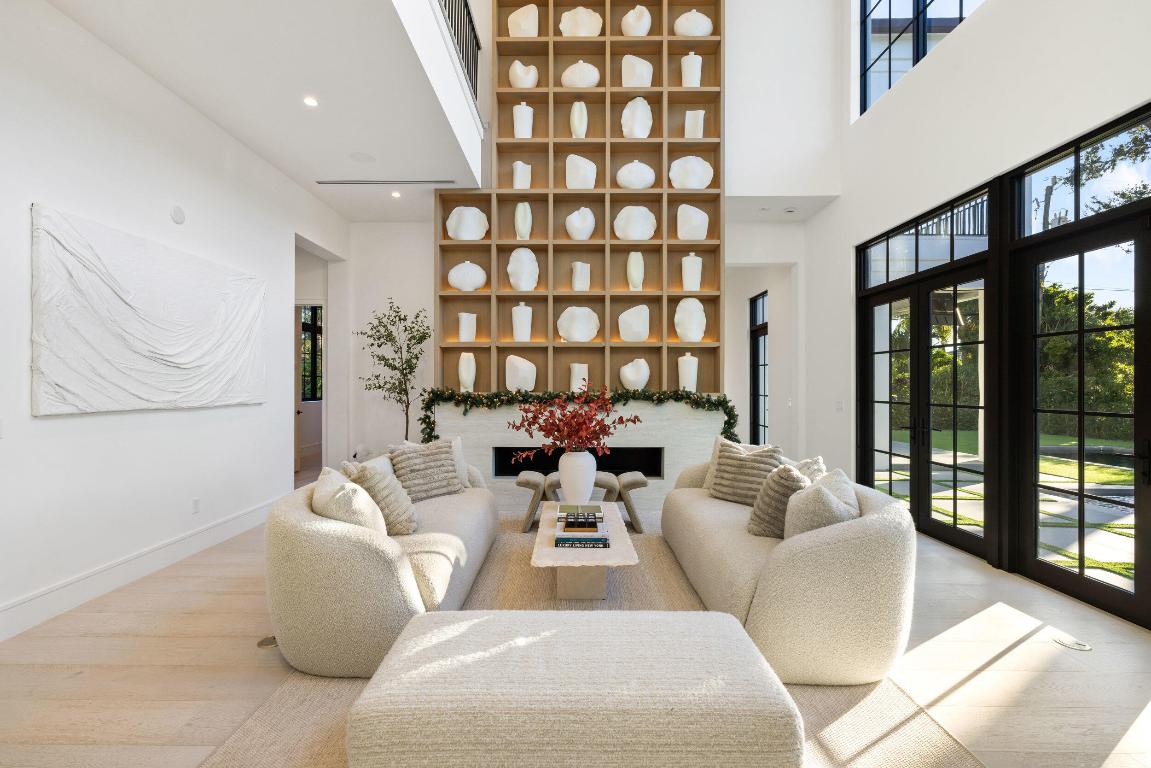 12385 Coconut Row Road