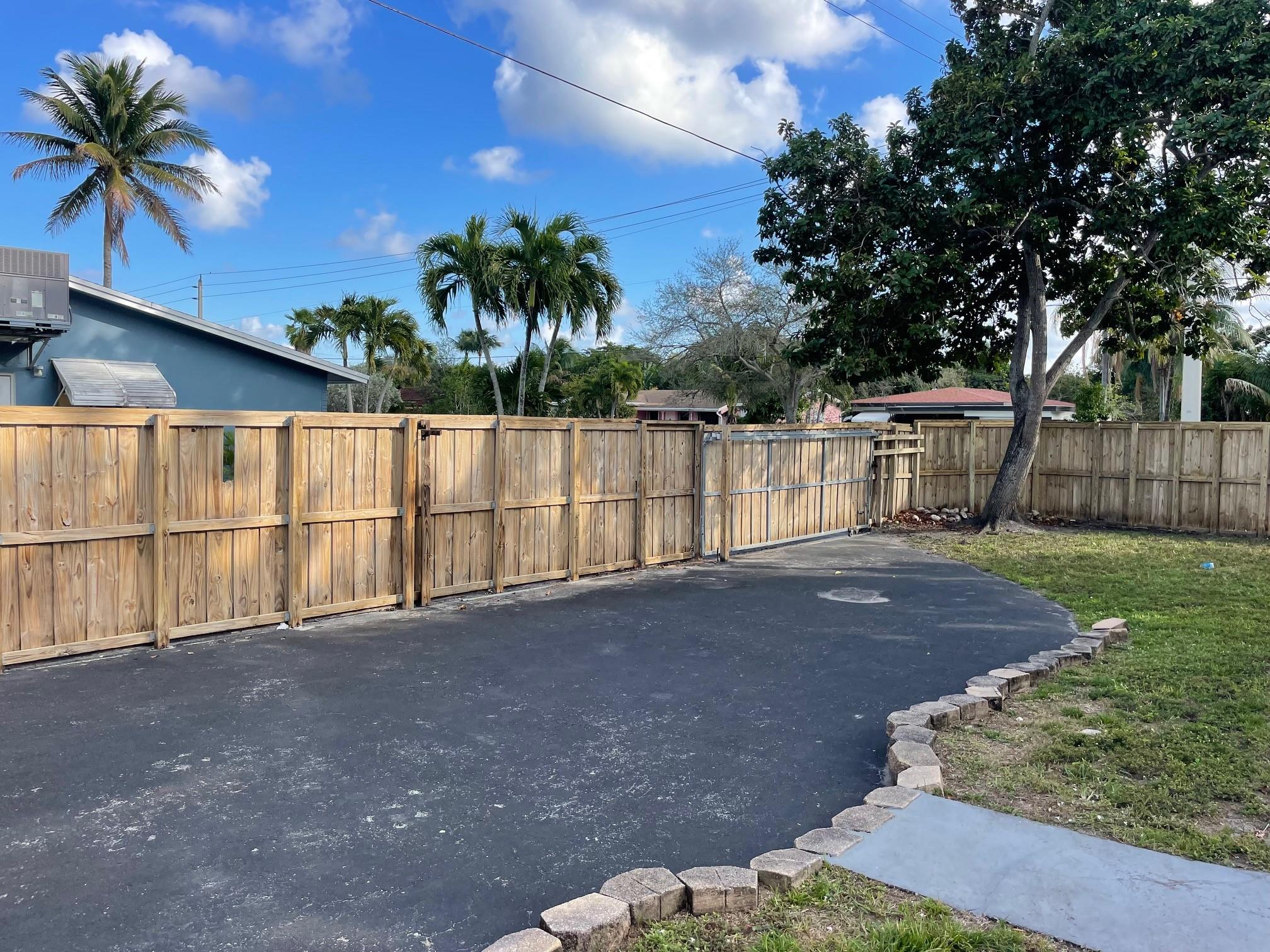 Hollywood Hills 6-22 B - Residential