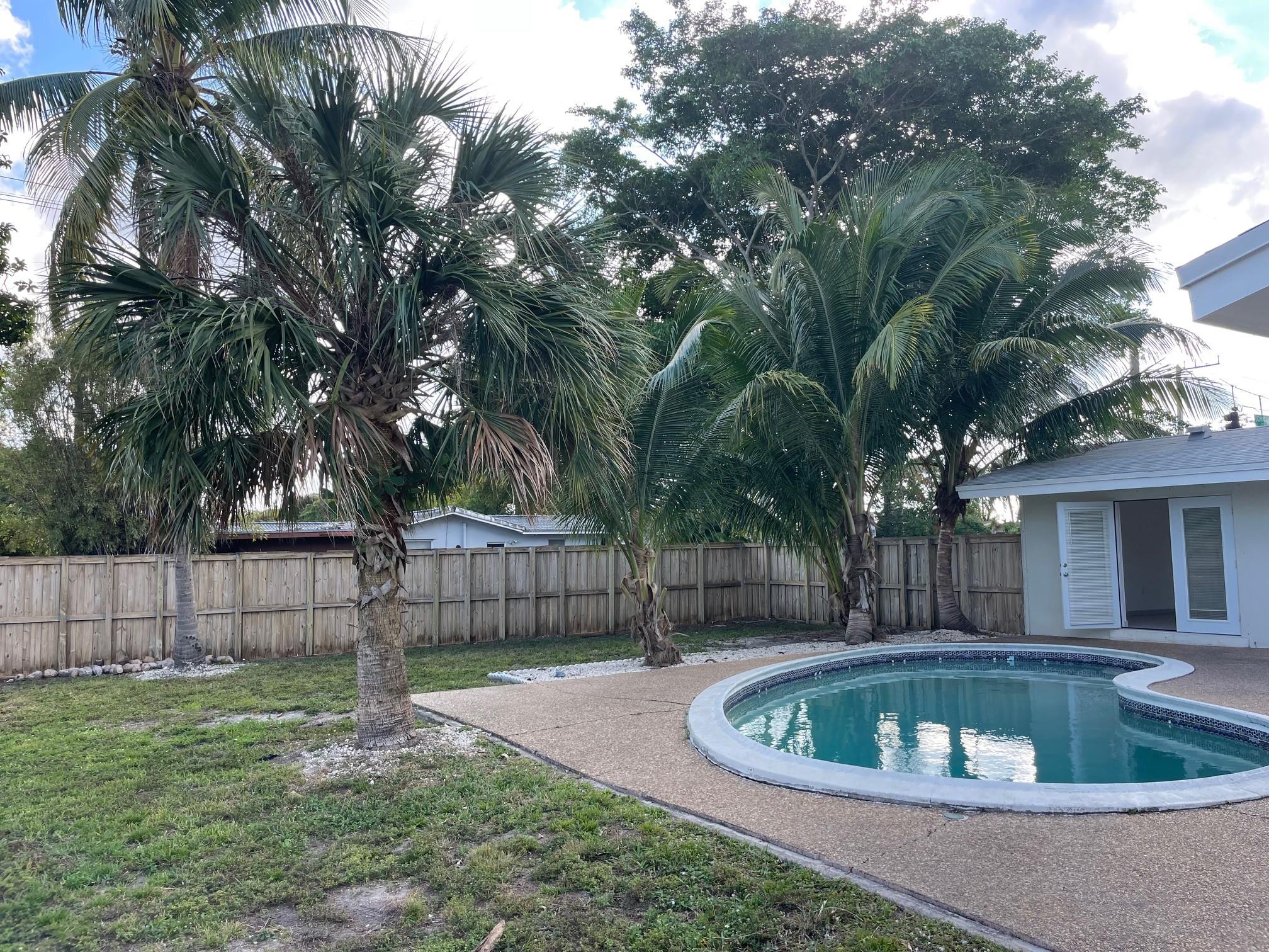 Hollywood Hills 6-22 B - Residential