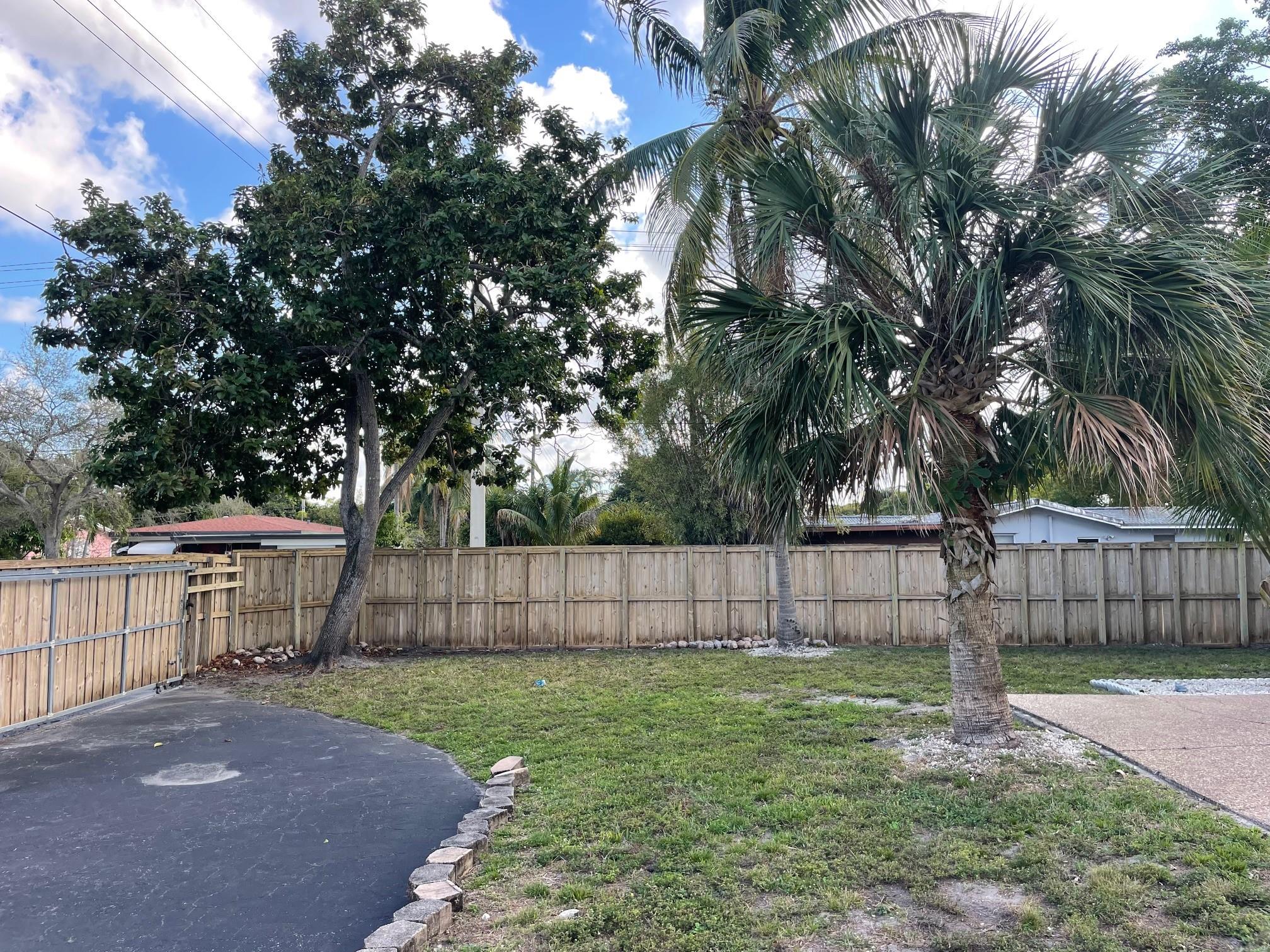 Hollywood Hills 6-22 B - Residential