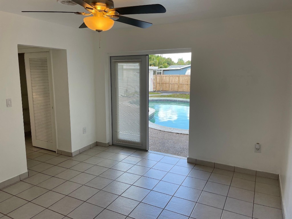 Hollywood Hills 6-22 B - Residential