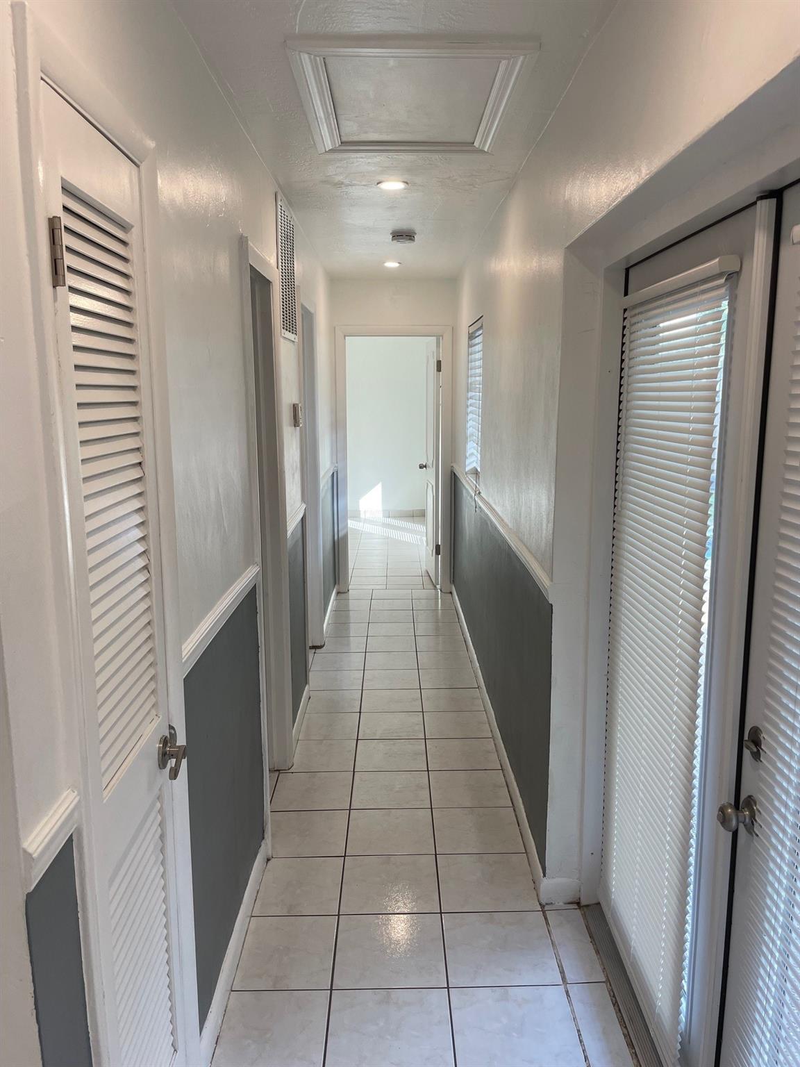 Hollywood Hills 6-22 B - Residential