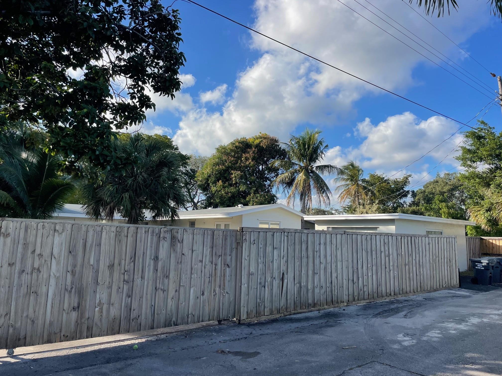 Hollywood Hills 6-22 B - Residential