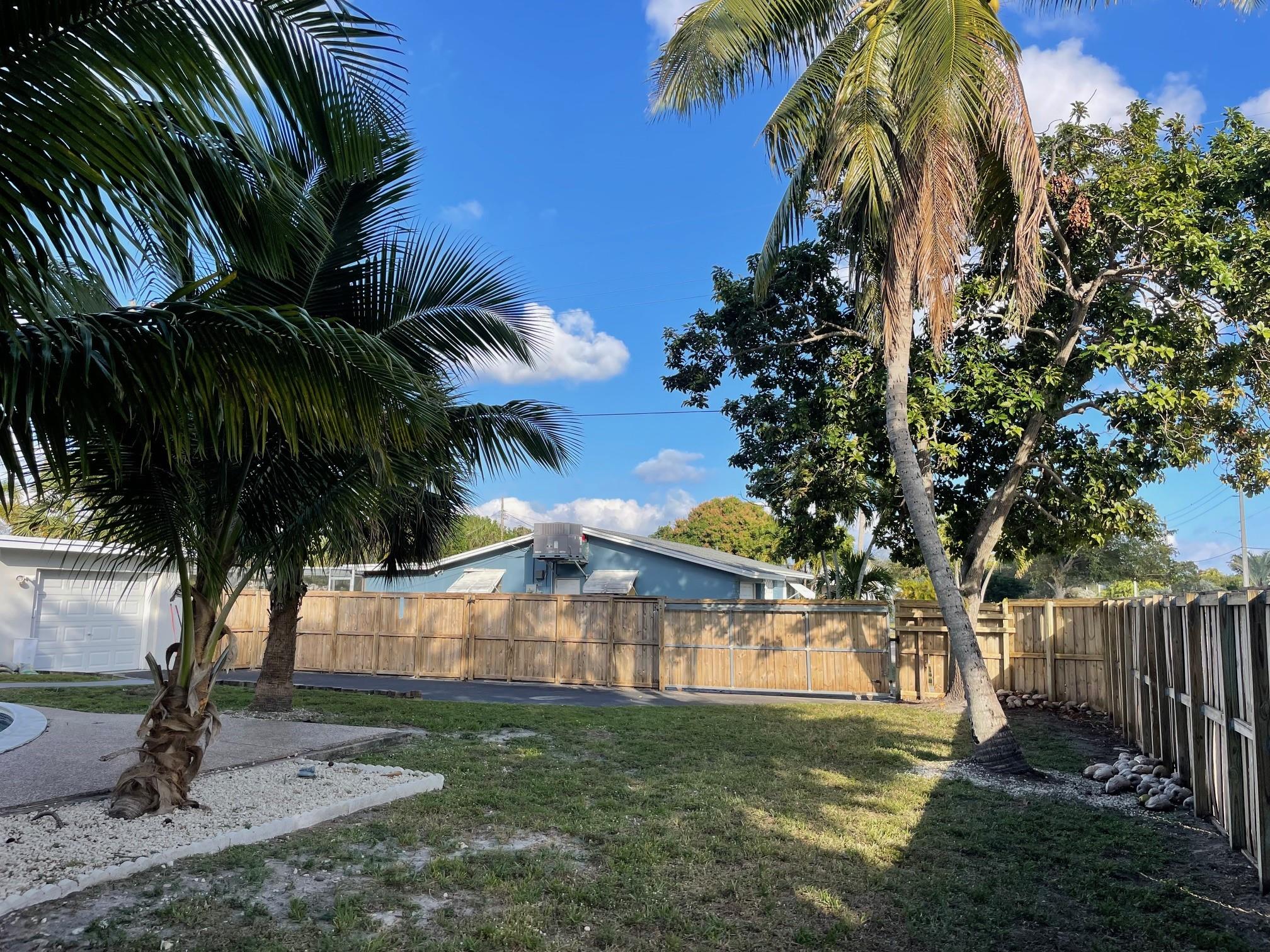 Hollywood Hills 6-22 B - Residential