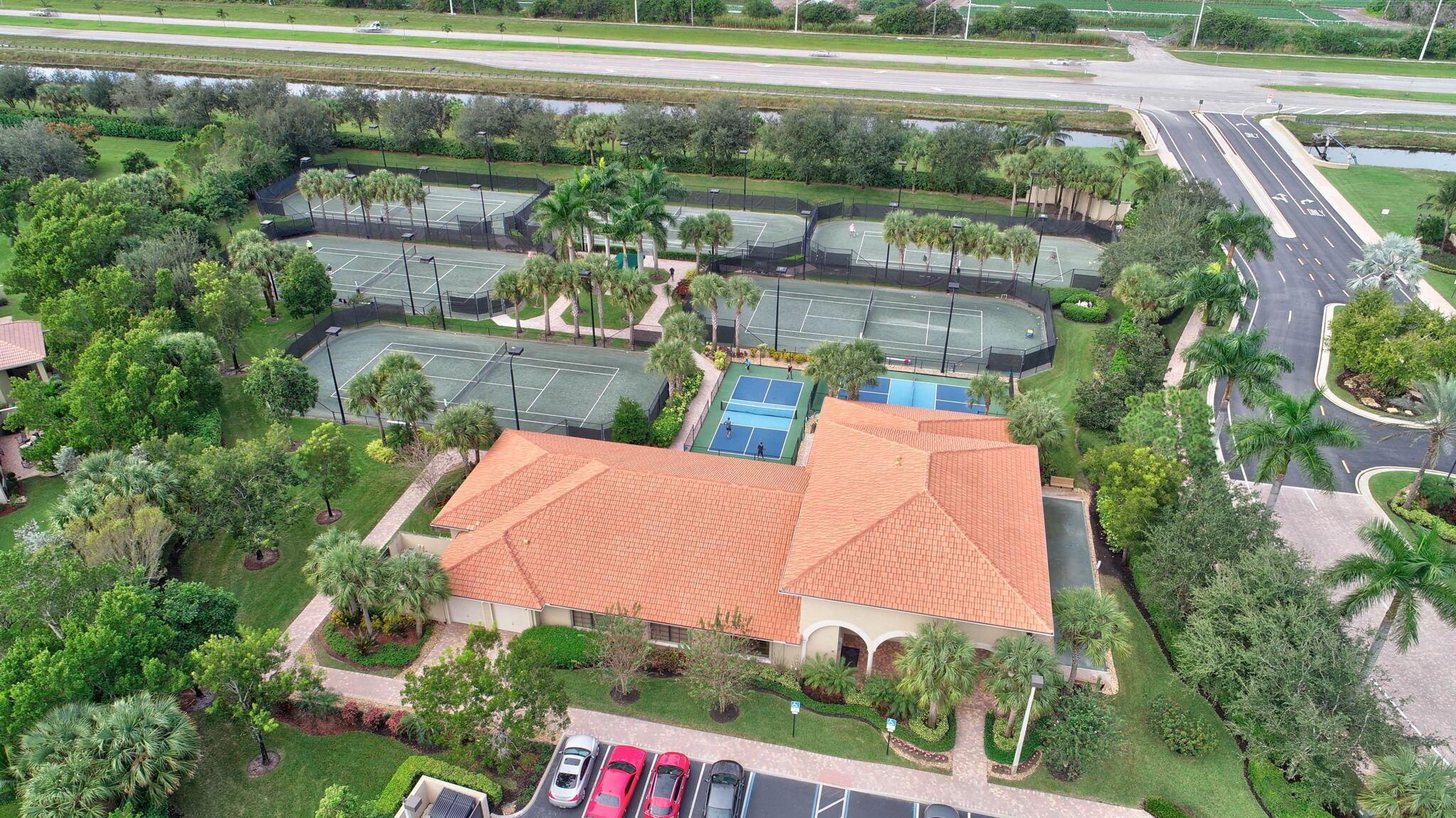 FOUR SEASONS/TIVOLI ISLES - Residential
