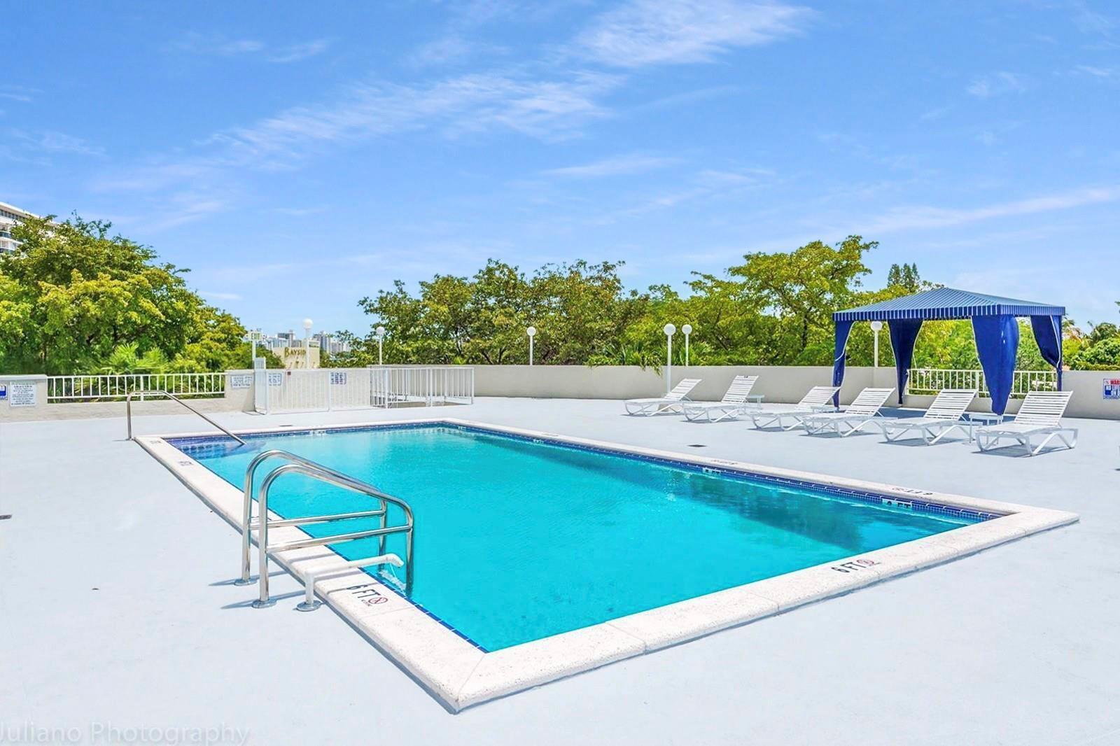 STANTON HOUSE CONDO - Residential