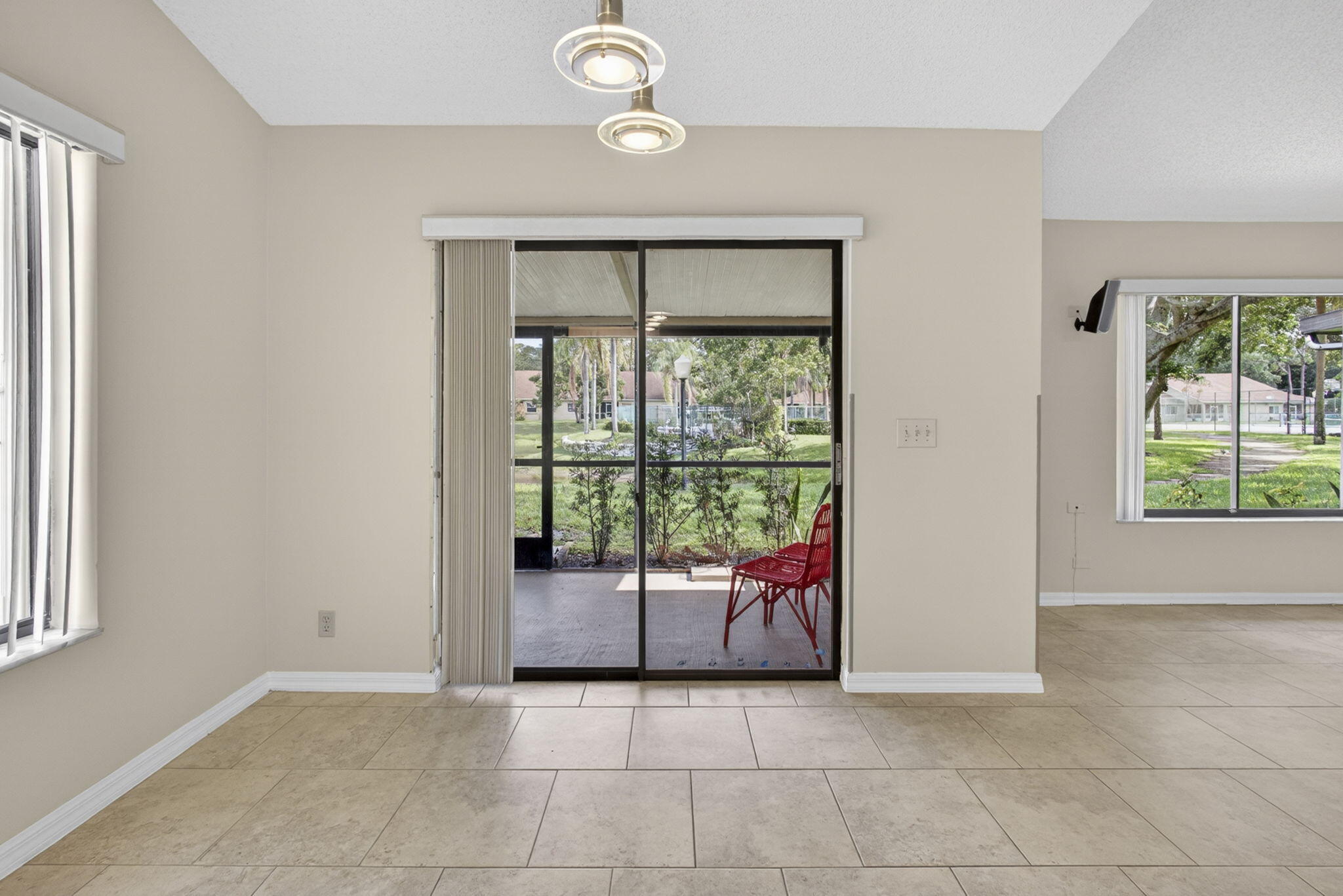 JOGGERS RUN - Residential