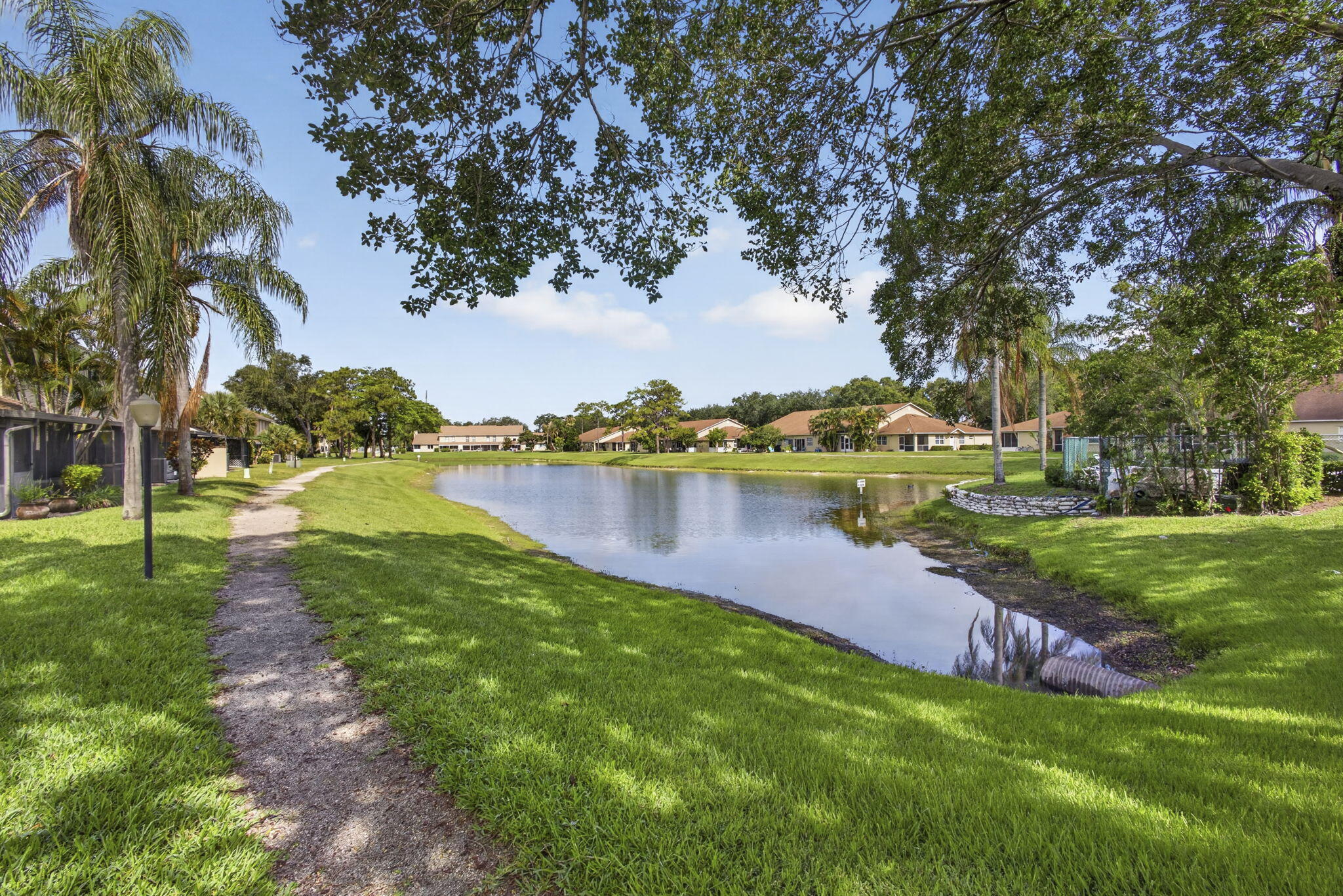 JOGGERS RUN - Residential