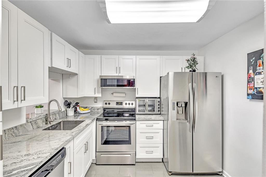 CONCORD VILLAGE 6 CONDO - Residential