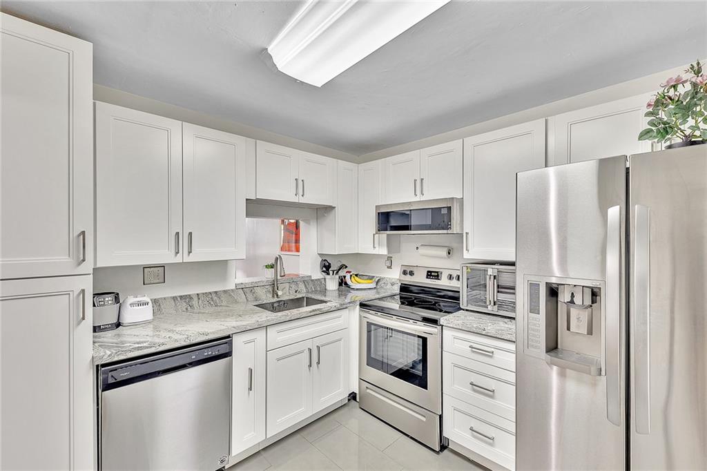 CONCORD VILLAGE 6 CONDO - Residential