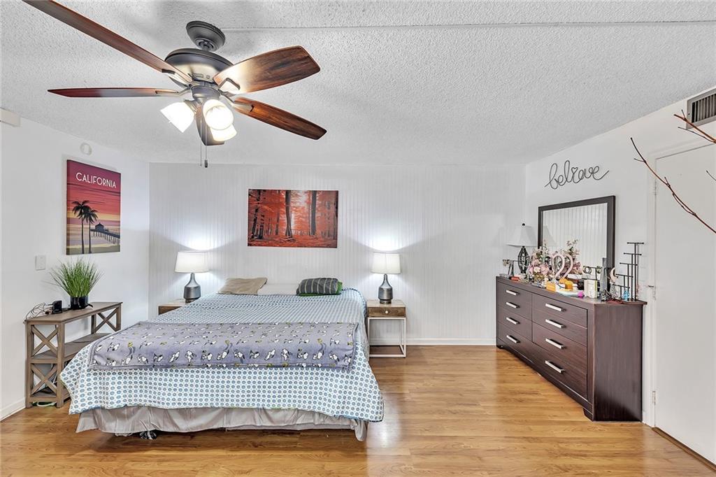 CONCORD VILLAGE 6 CONDO - Residential