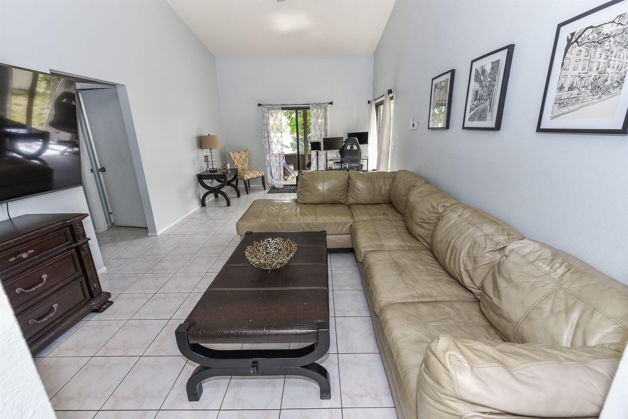 PORT ST LUCIE SECTION 53 - Residential Lease