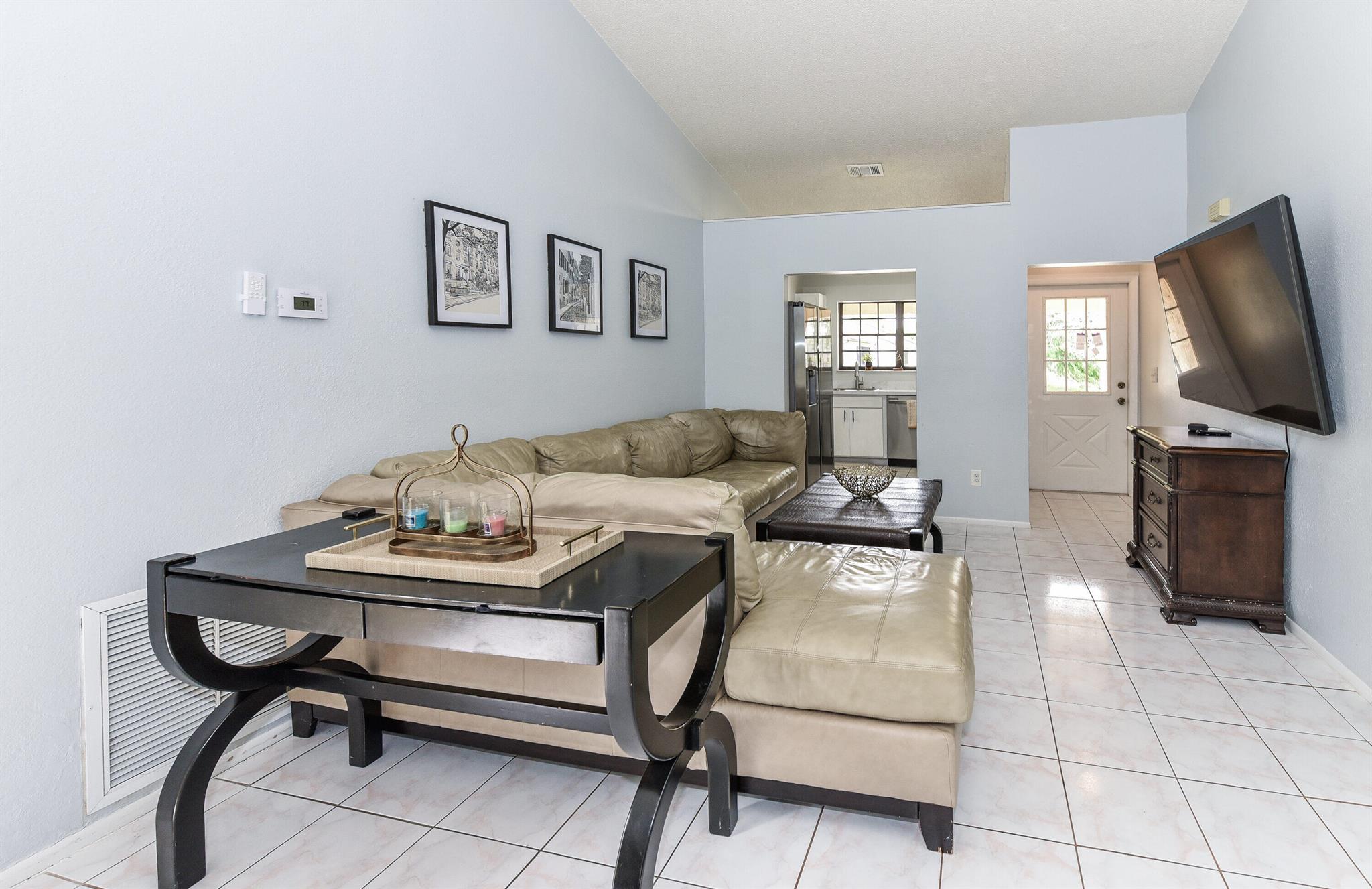 PORT ST LUCIE SECTION 53 - Residential Lease