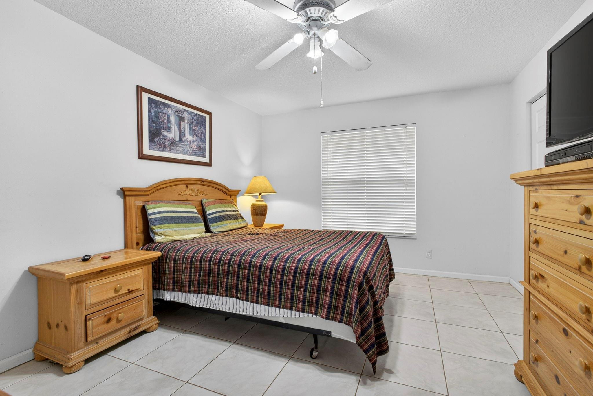 Acreage & Unrec - Residential