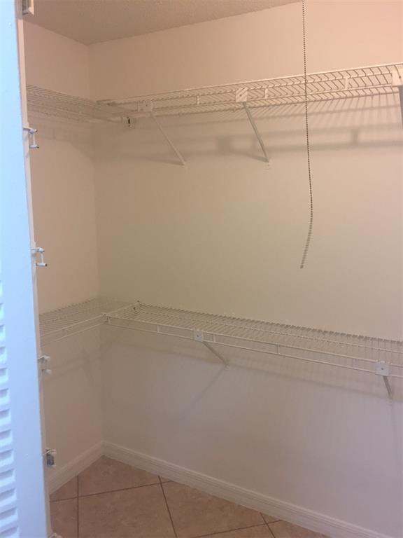 Woodglen Condo - Residential Lease