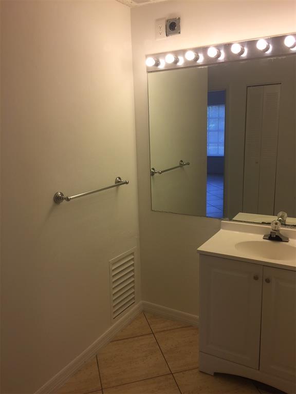 Woodglen Condo - Residential Lease