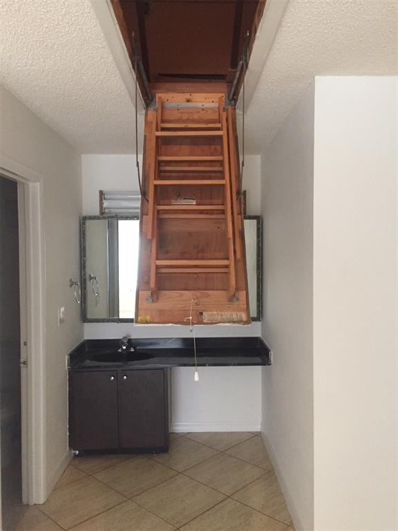 Woodglen Condo - Residential Lease