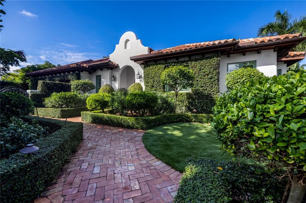 Lucille Island 37-19 B - Residential