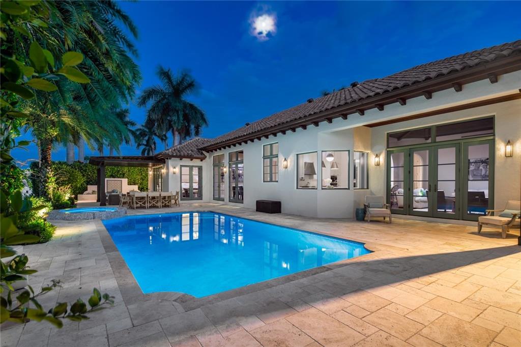 Lucille Island 37-19 B - Residential