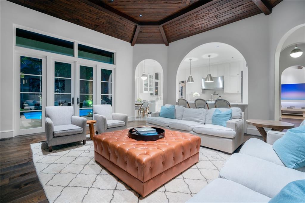 Lucille Island 37-19 B - Residential