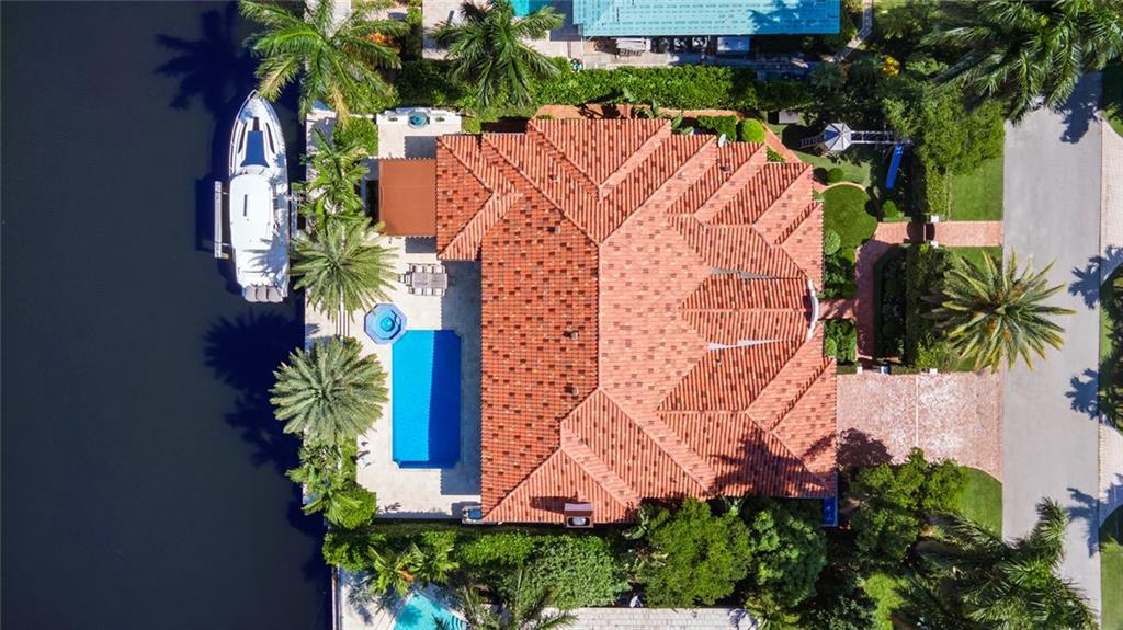 Lucille Island 37-19 B - Residential