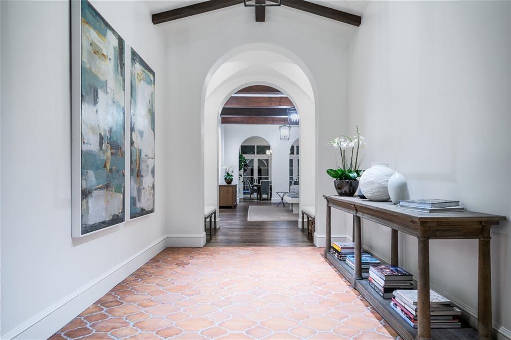 Lucille Island 37-19 B - Residential