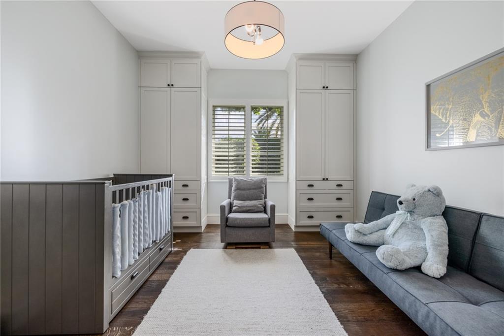 Lucille Island 37-19 B - Residential