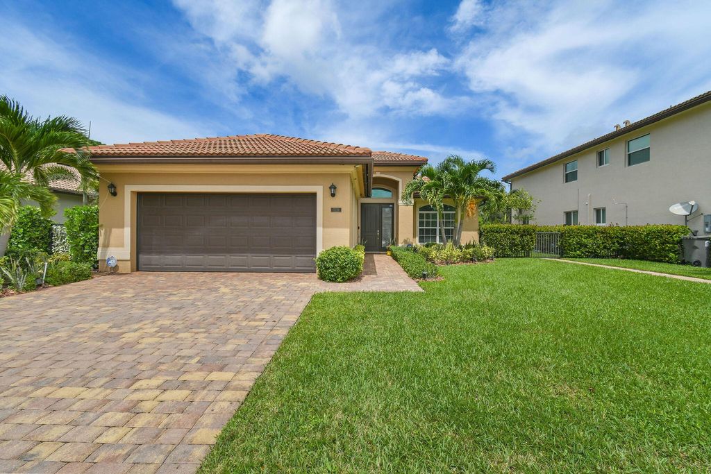 Photo of 7139 Limestone Cay Road, Jupiter, FL 33458 (MLS # R11056800)