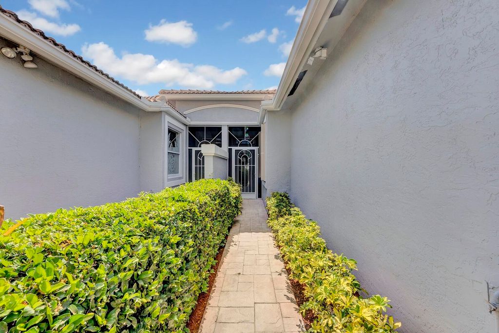 Photo of 10749 Royal Caribbean Circle, Boynton Beach, FL 33437 (MLS # R10986474)