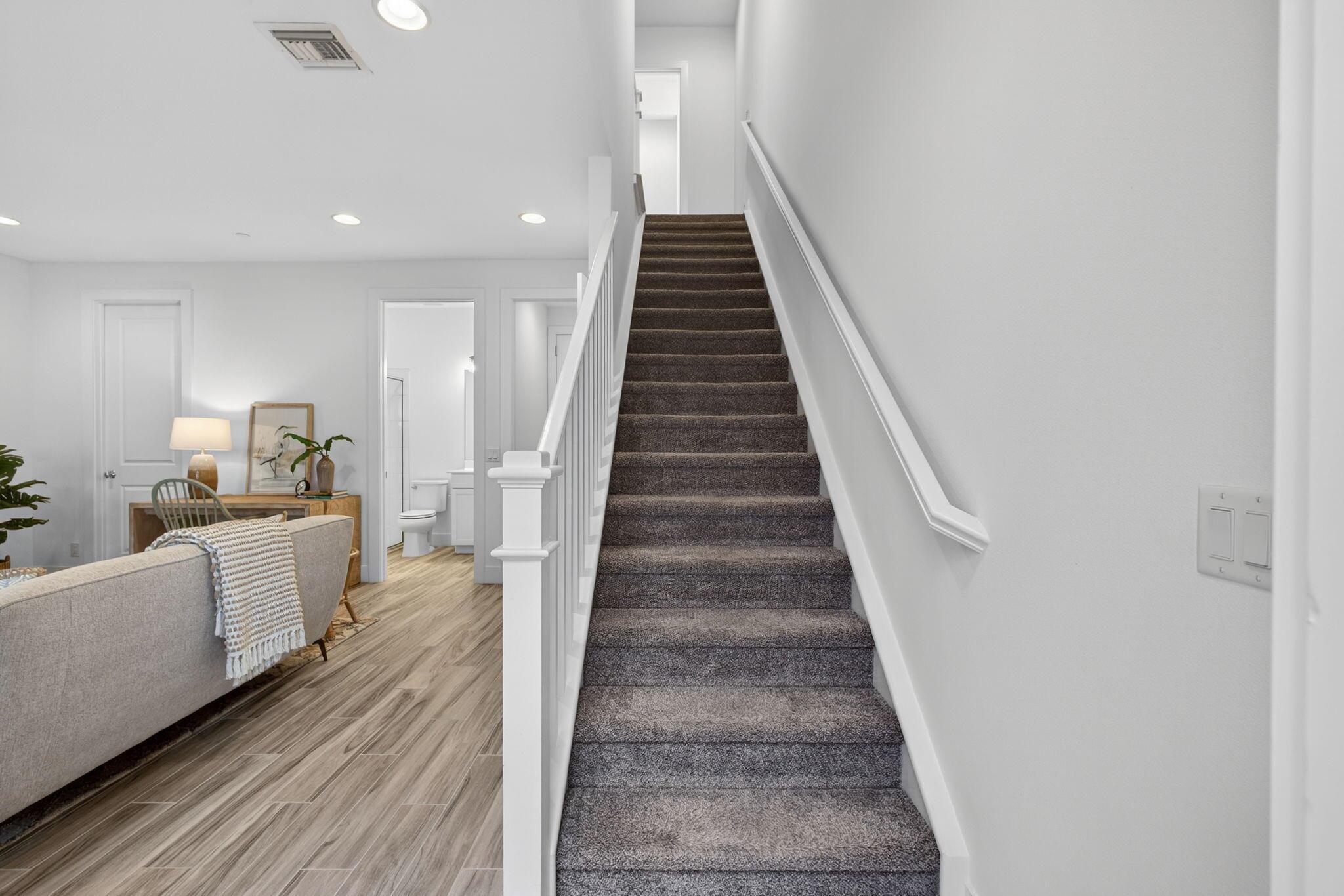 ALTON NEIGHBORHOOD - Residential