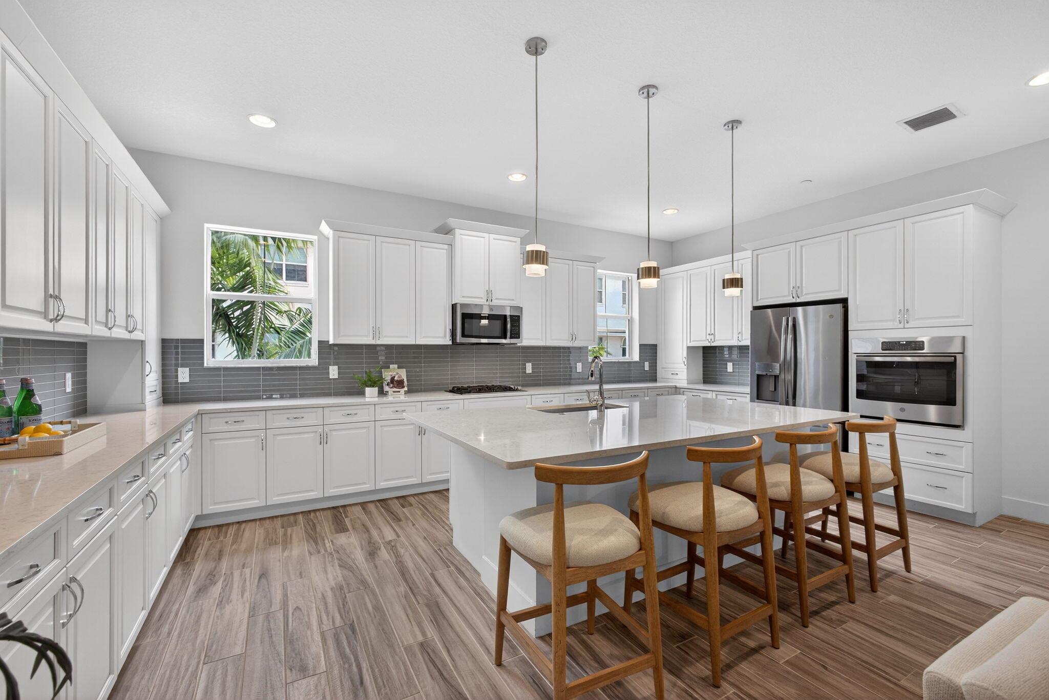 ALTON NEIGHBORHOOD - Residential