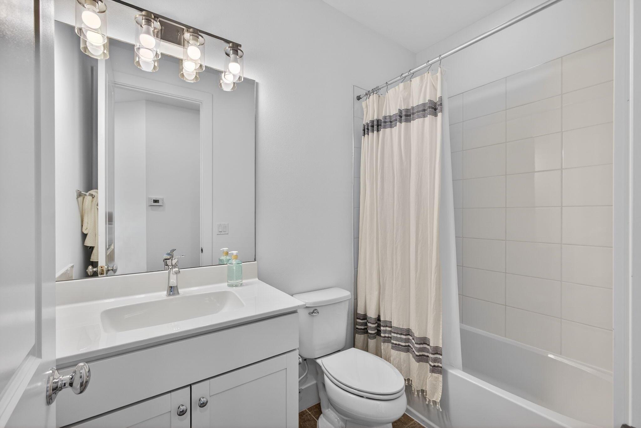 ALTON NEIGHBORHOOD - Residential