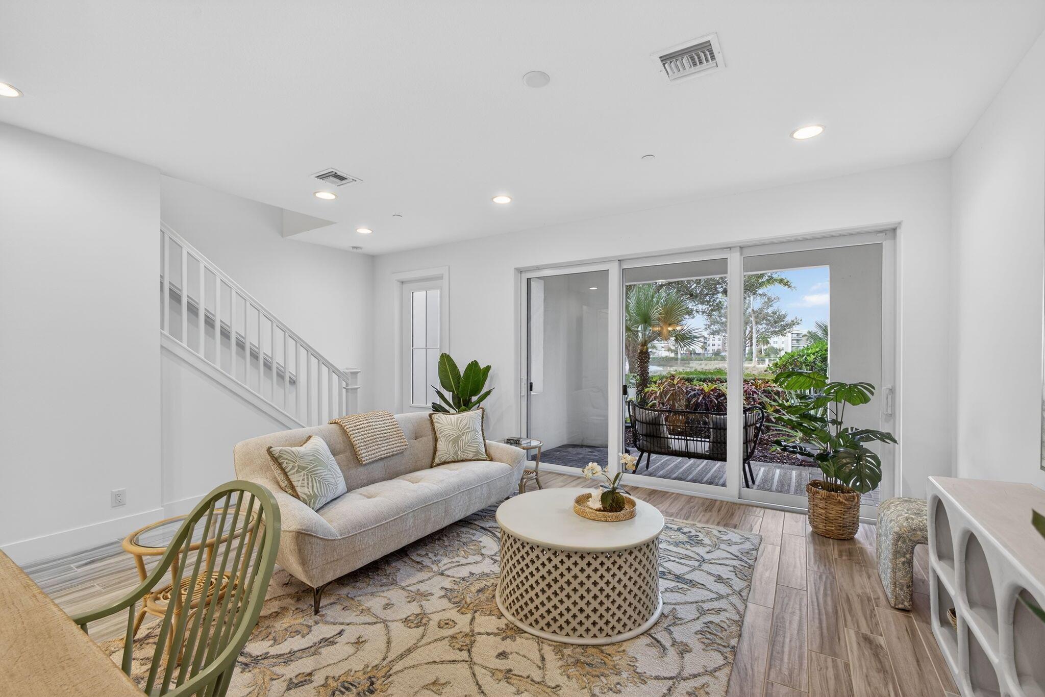 ALTON NEIGHBORHOOD - Residential