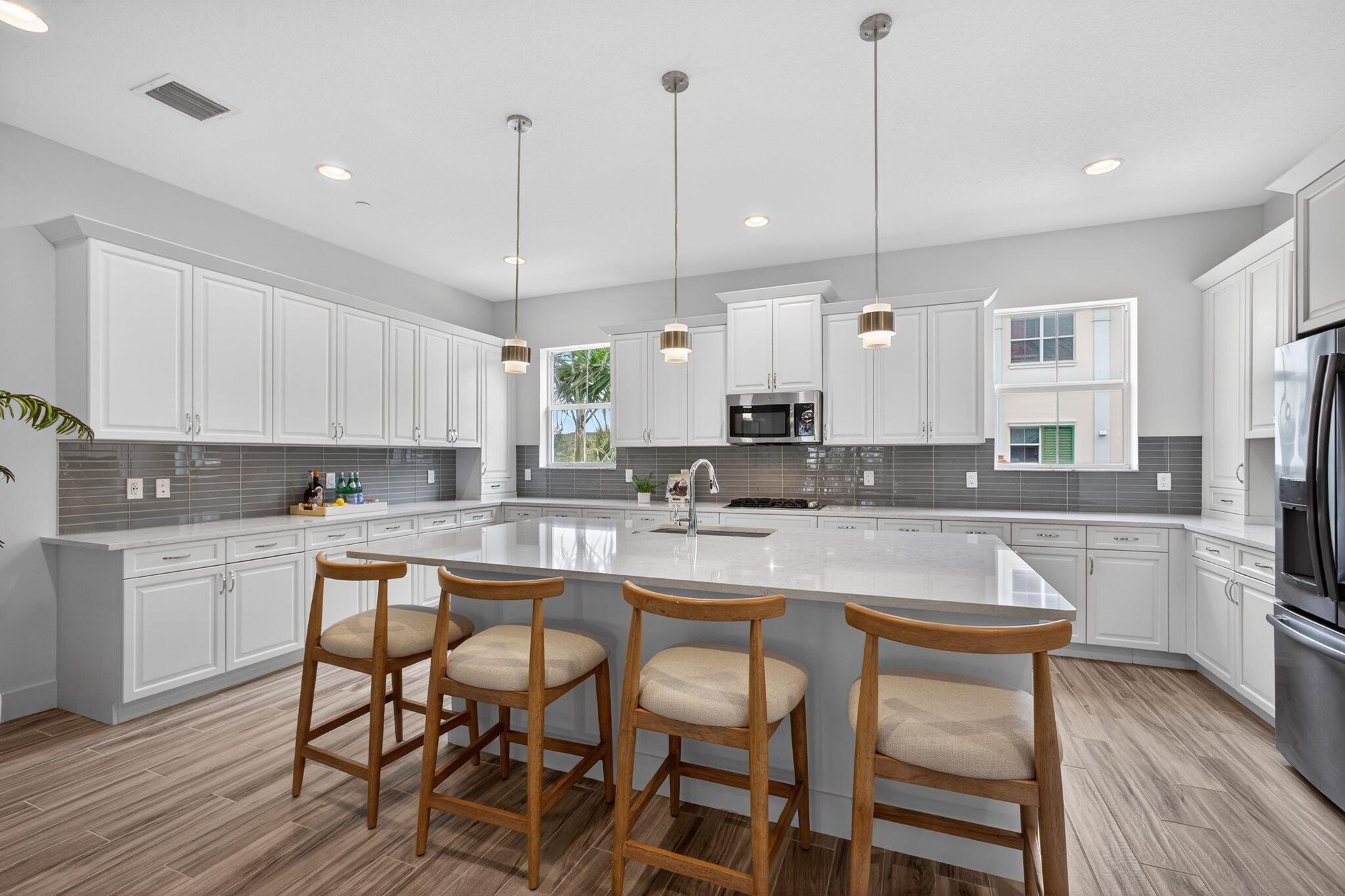 ALTON NEIGHBORHOOD - Residential