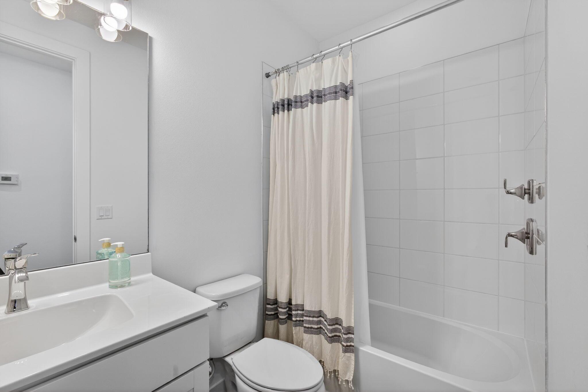 ALTON NEIGHBORHOOD - Residential