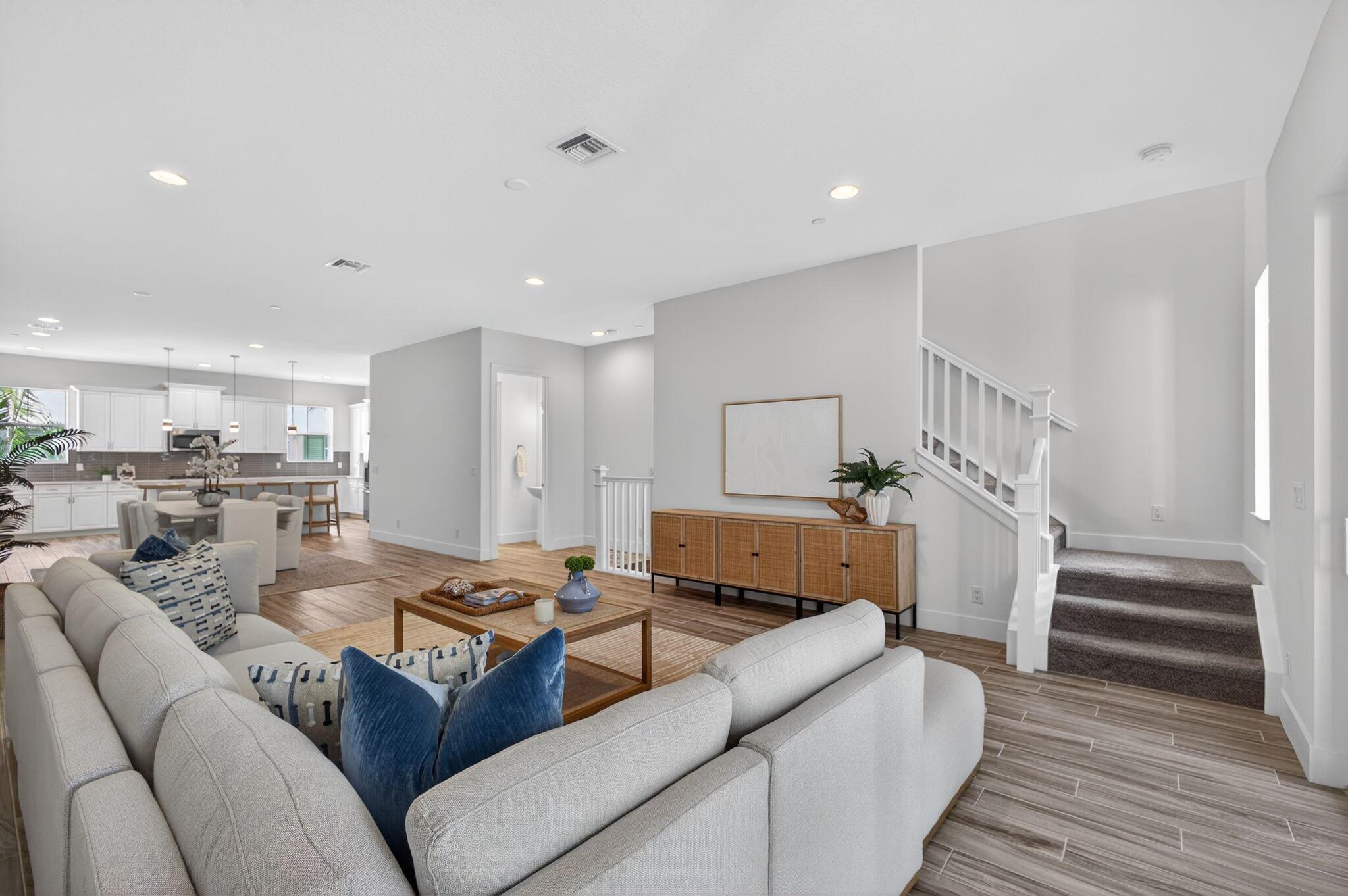 ALTON NEIGHBORHOOD - Residential