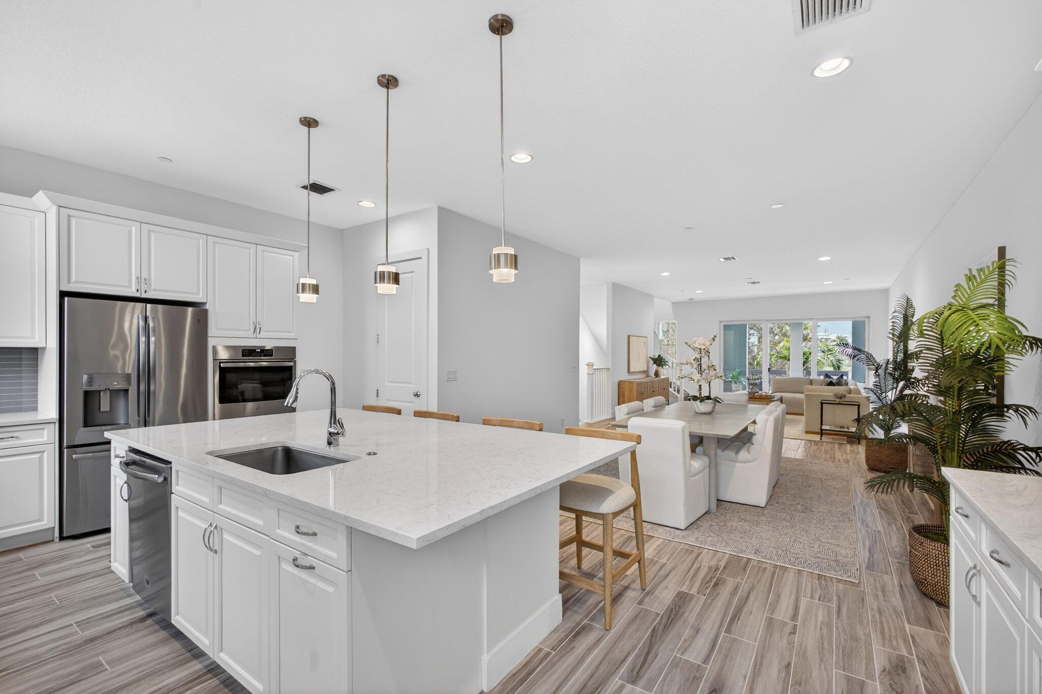 ALTON NEIGHBORHOOD - Residential