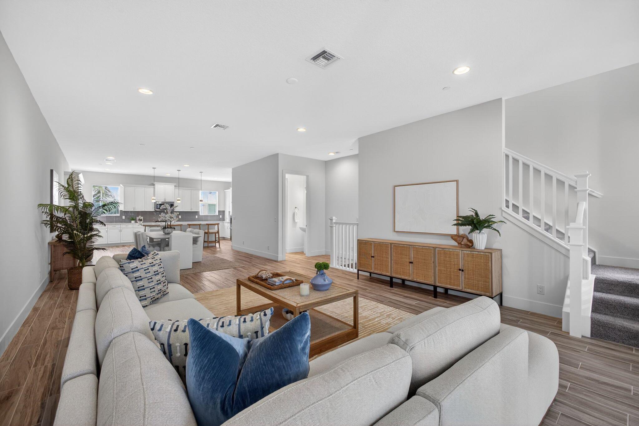 ALTON NEIGHBORHOOD - Residential