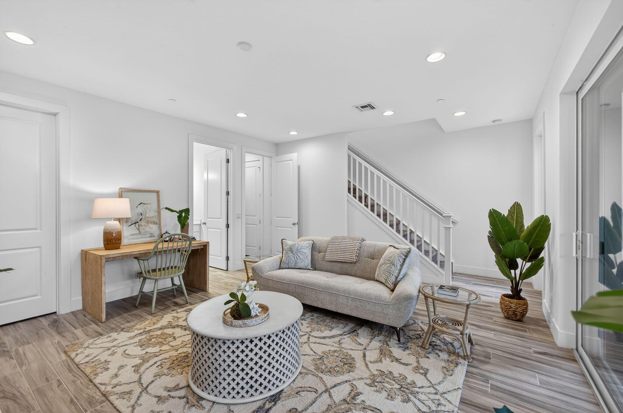 ALTON NEIGHBORHOOD - Residential