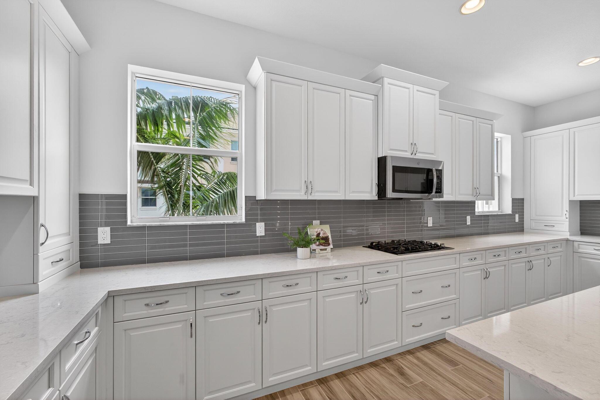 ALTON NEIGHBORHOOD - Residential