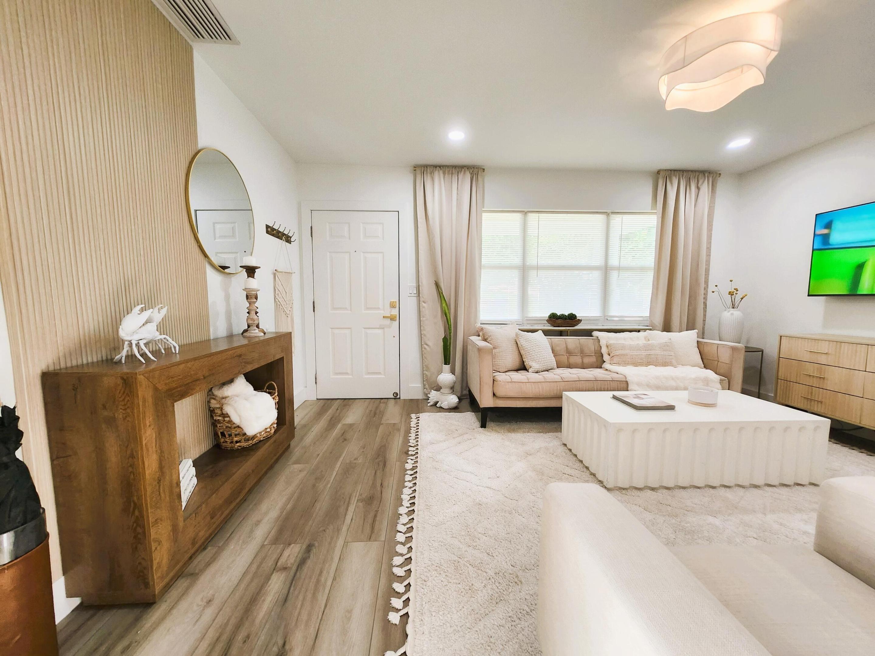 246 NE 14th Street