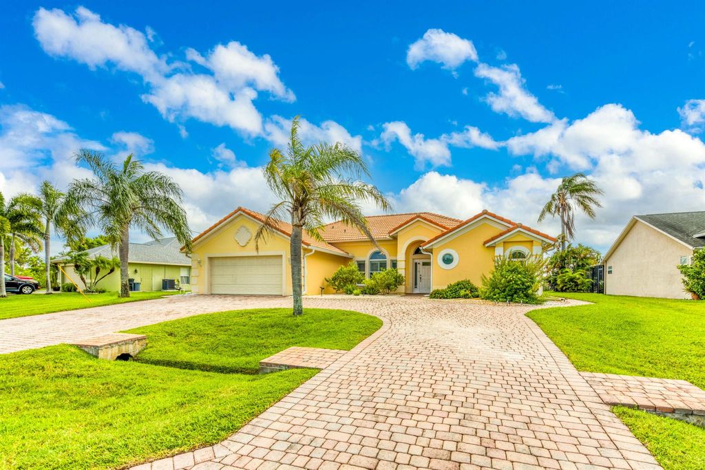 Photo of 2620 SW Altamira Avenue, Port Saint Lucie, FL 34987 (MLS # R11130048)