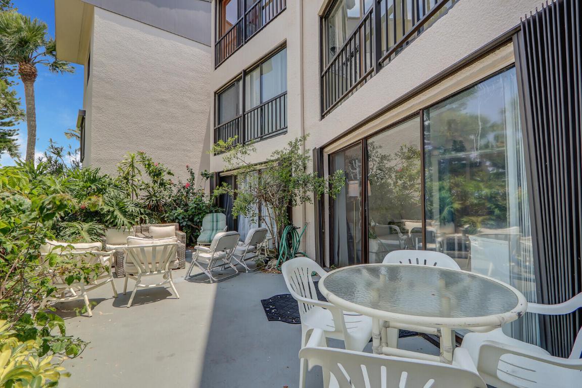 TWELVE OAKS CONDO - Residential Lease