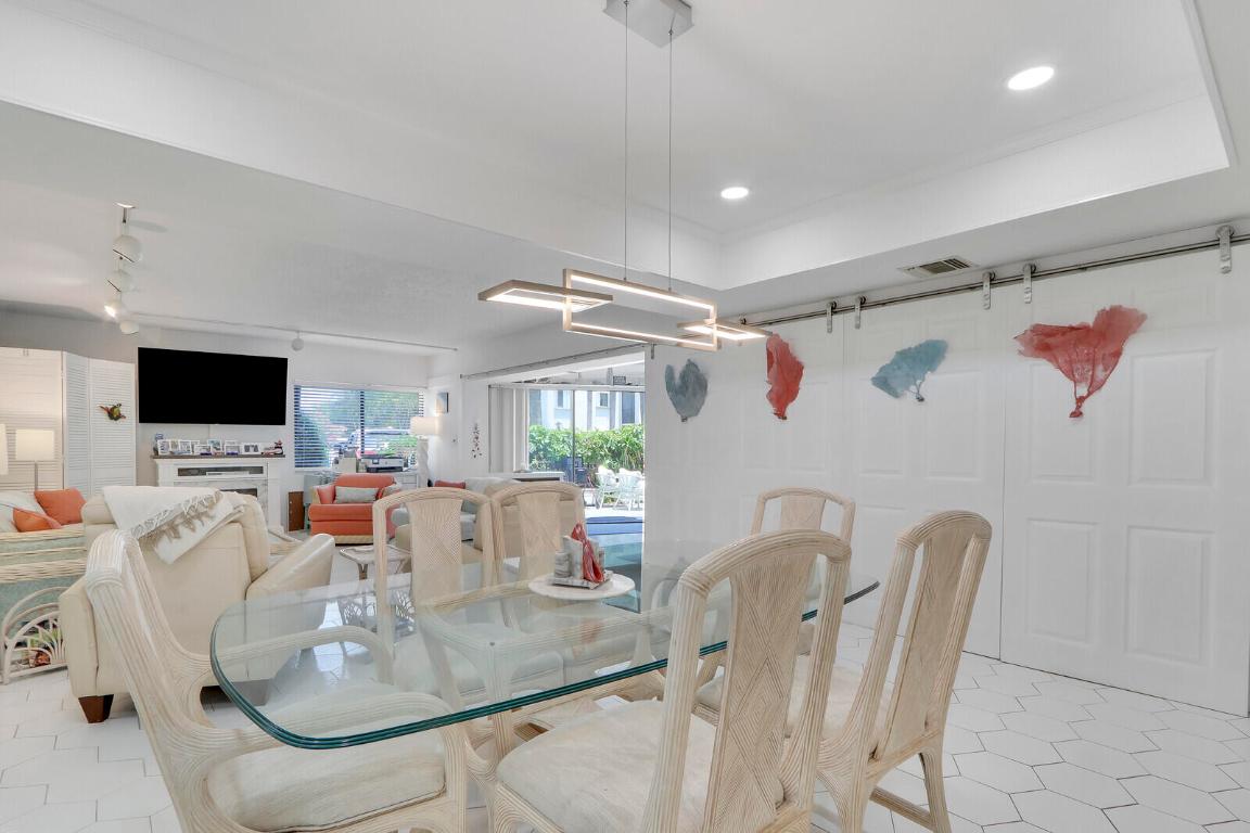 TWELVE OAKS CONDO - Residential Lease