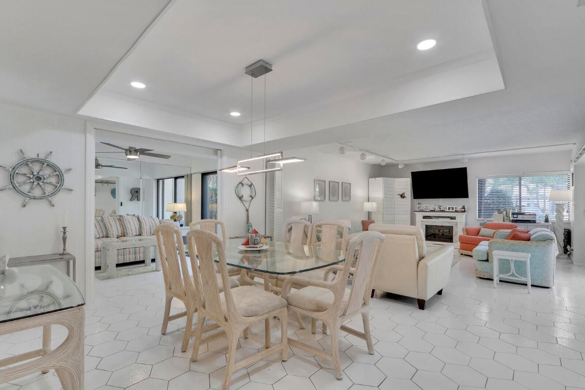 TWELVE OAKS CONDO - Residential Lease