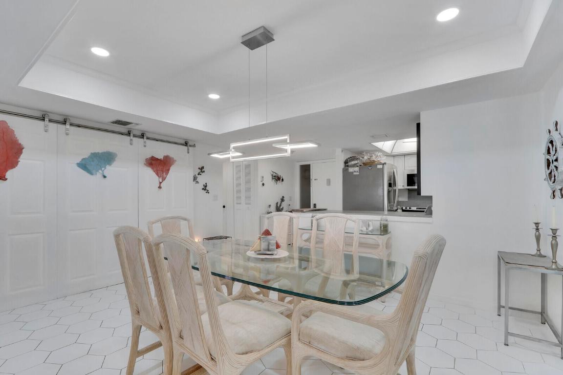 TWELVE OAKS CONDO - Residential Lease