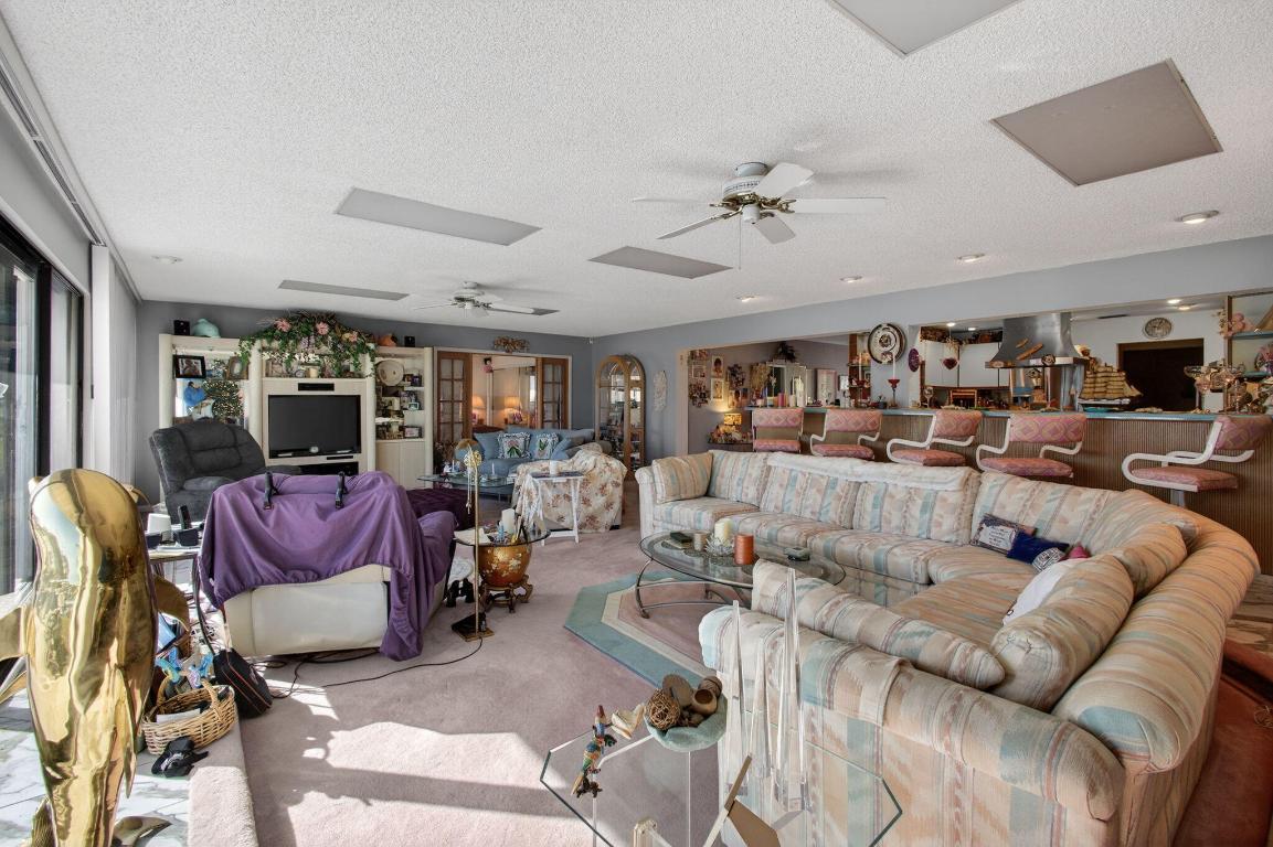 NORTH PALM BEACH VILLAGE OF 6 - Residential